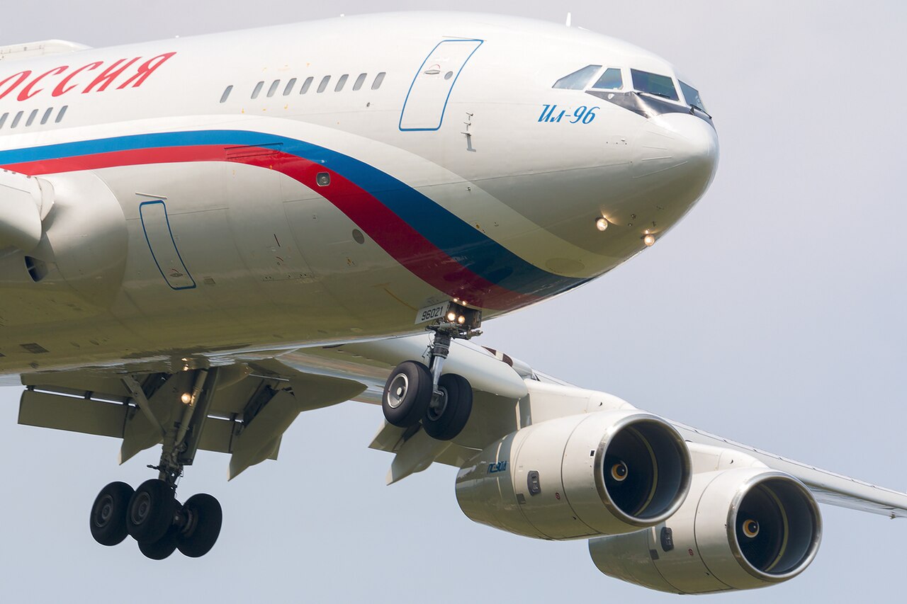 Ilyushin IL-96-300PU