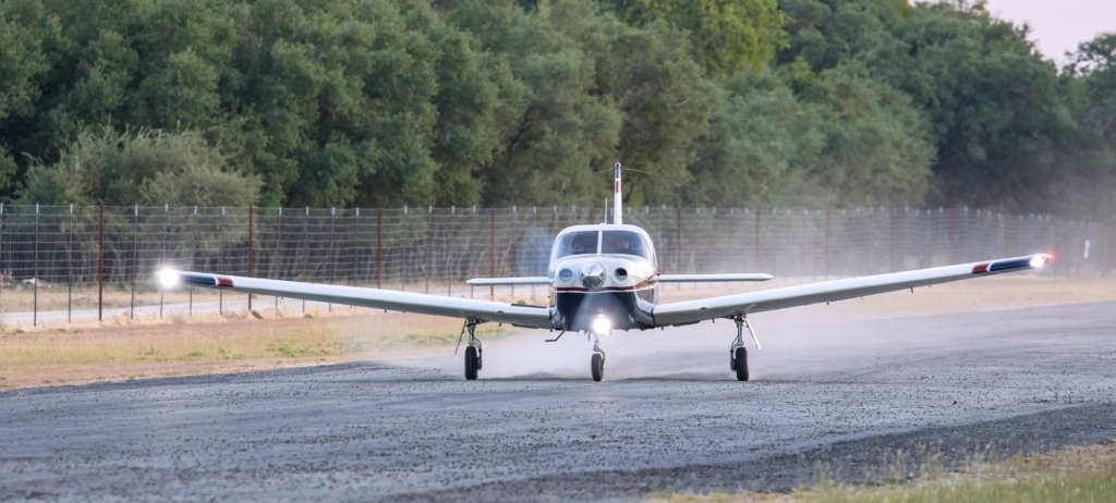 Piper Saratoga taking off