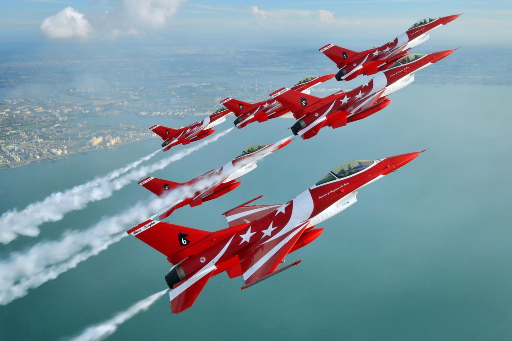 RSAF Black Knights display team with F-16C for Singapore Airshow
