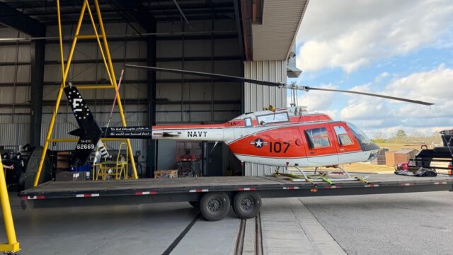 Sri Lanka Air FOrce Bell TH-57 Sea ranger delivery