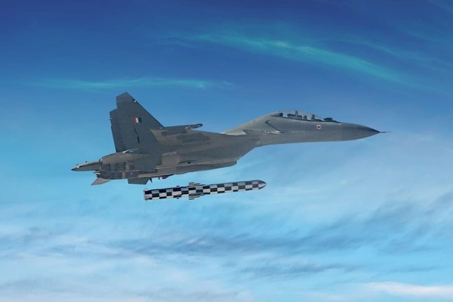 Su-30_MKI_firing_Brahmos-ER