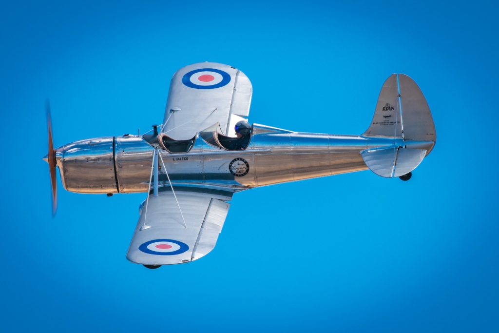 100SQN historical aircraft