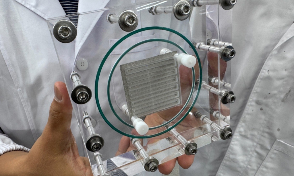 Carbon conversion into jet fuel