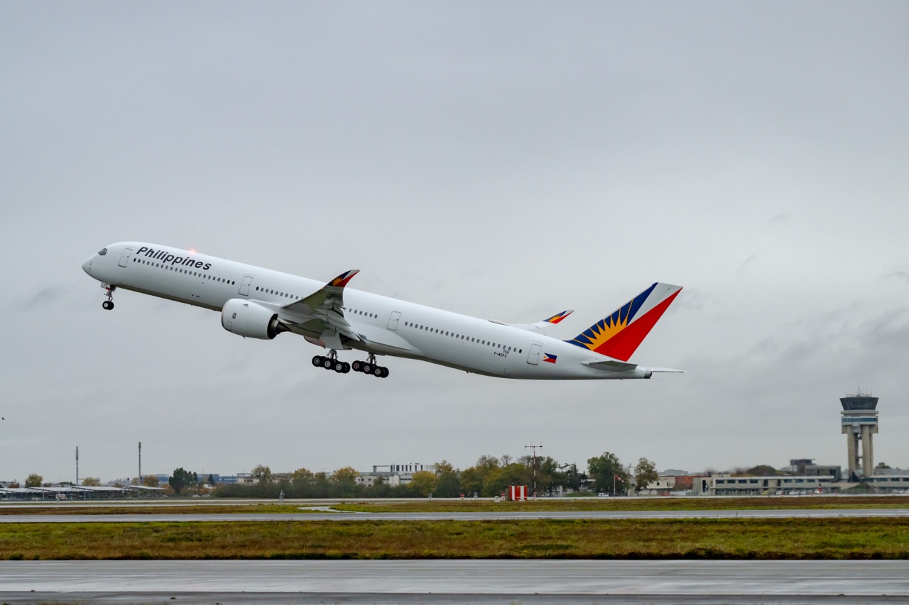 Philippine Airlines Airbus A350-1000 takes off on delivery flight
