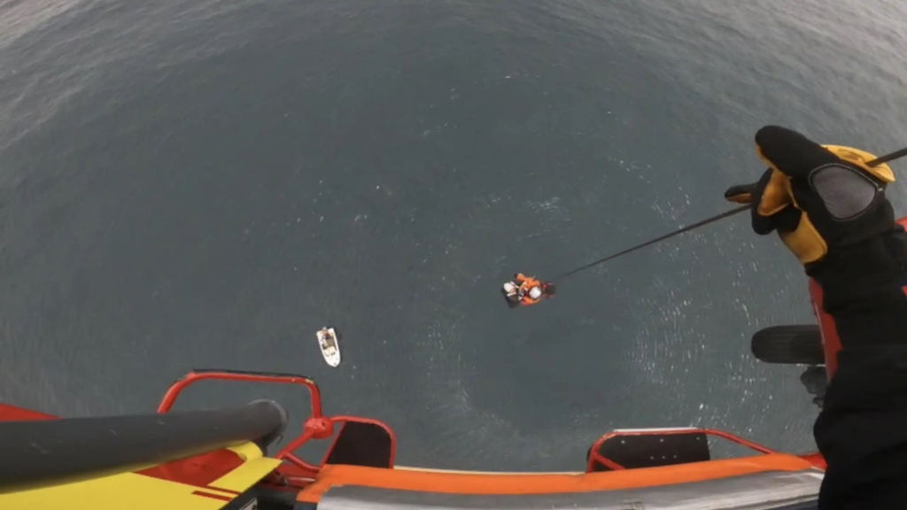 Air Greenland search and rescue mission