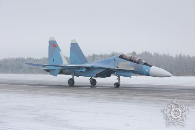 A new-build Su-30SM2 Flanker-H rolls out after landing at Baranovichi Air Base, completing its delivery flight from Russia to Belarus, on 29 January 2026. Image: Belarusian MOD