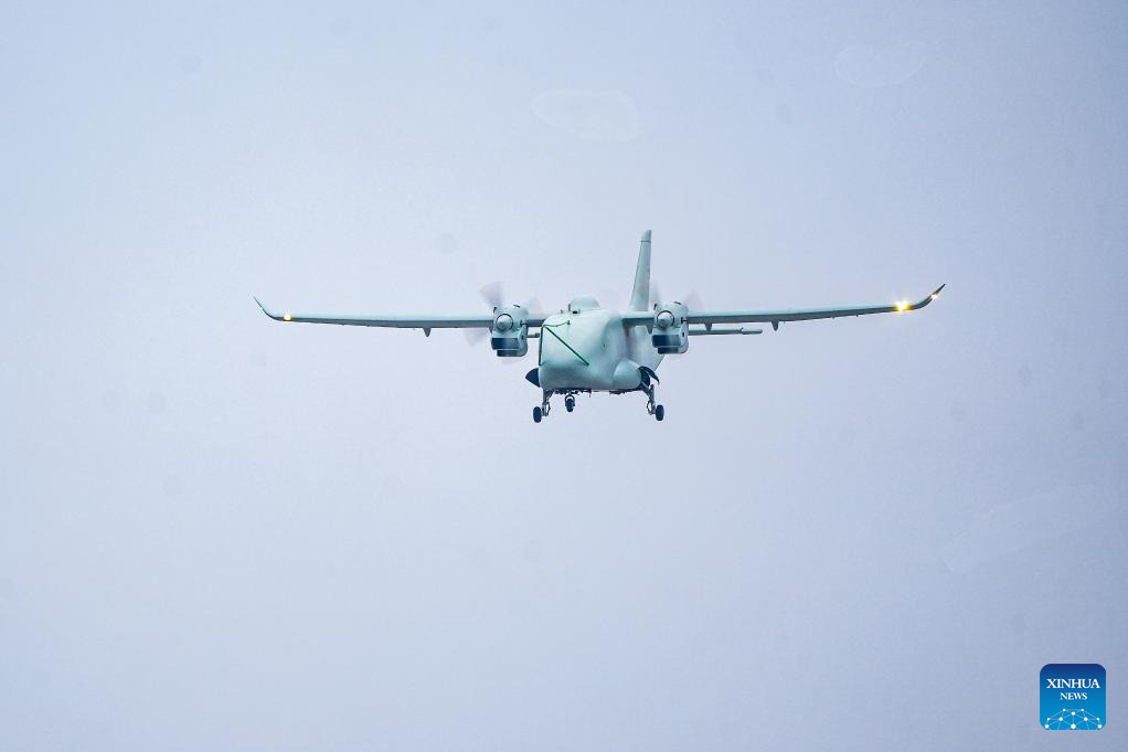 Chinas YH-1000S flying