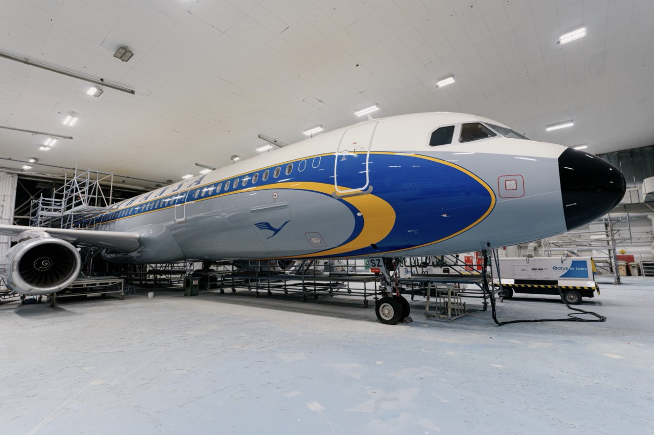 Lufthansa A321 in parable livery