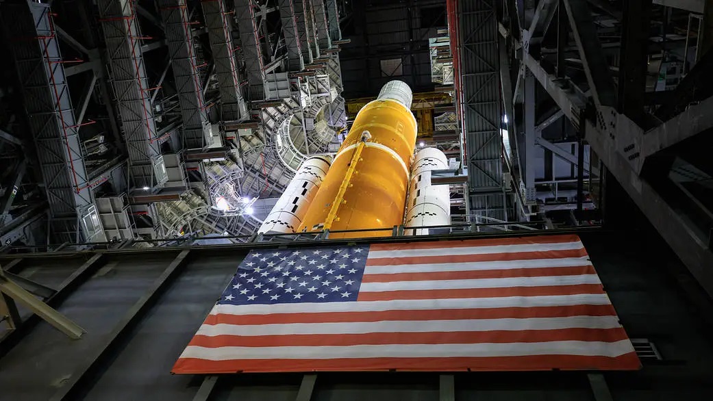 Hydrogen leaks force NASA to delay Artemis II launch to March