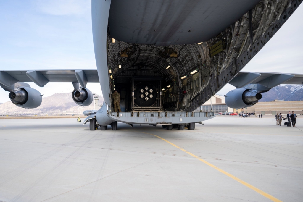 Nuclear reactor airlifted by C-17 Globemaster