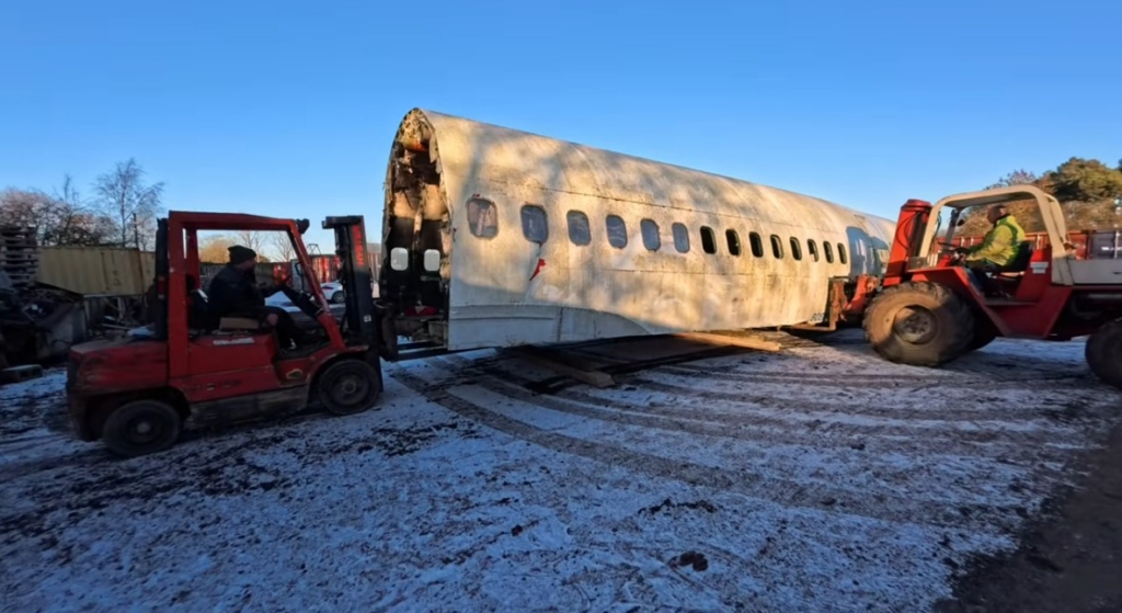 bmibaby Boeing 737-500