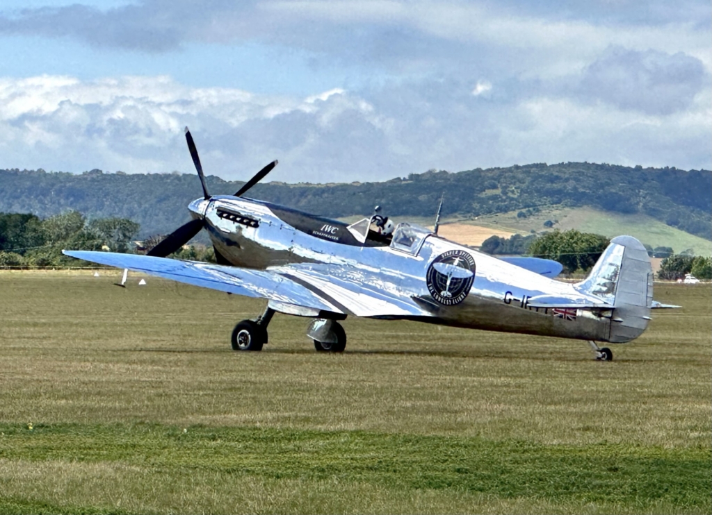 Silver Spitfire that went round the world in 2019