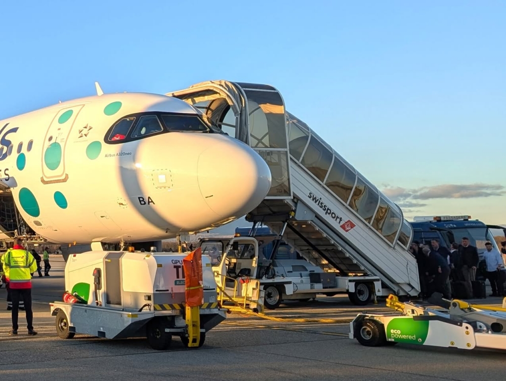 Swissport electric aircraft turnaround