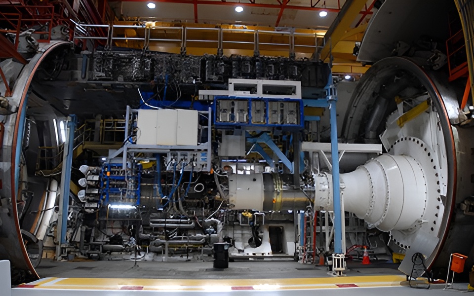 Rolls-Royce tests F130 engine for B-52J
