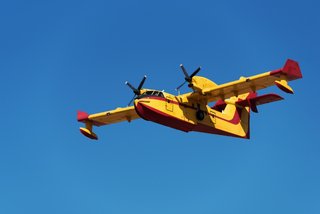 Canadair CL-215