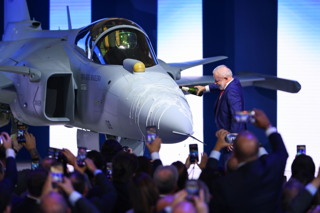 Embraer, Saab and the Brazilian Air Force unveiled the first Gripen E Fighter produced in Brazil