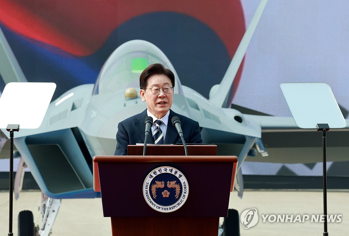 Korean President Lee Jae Myung at the rollout of the first KF-21 Boramae