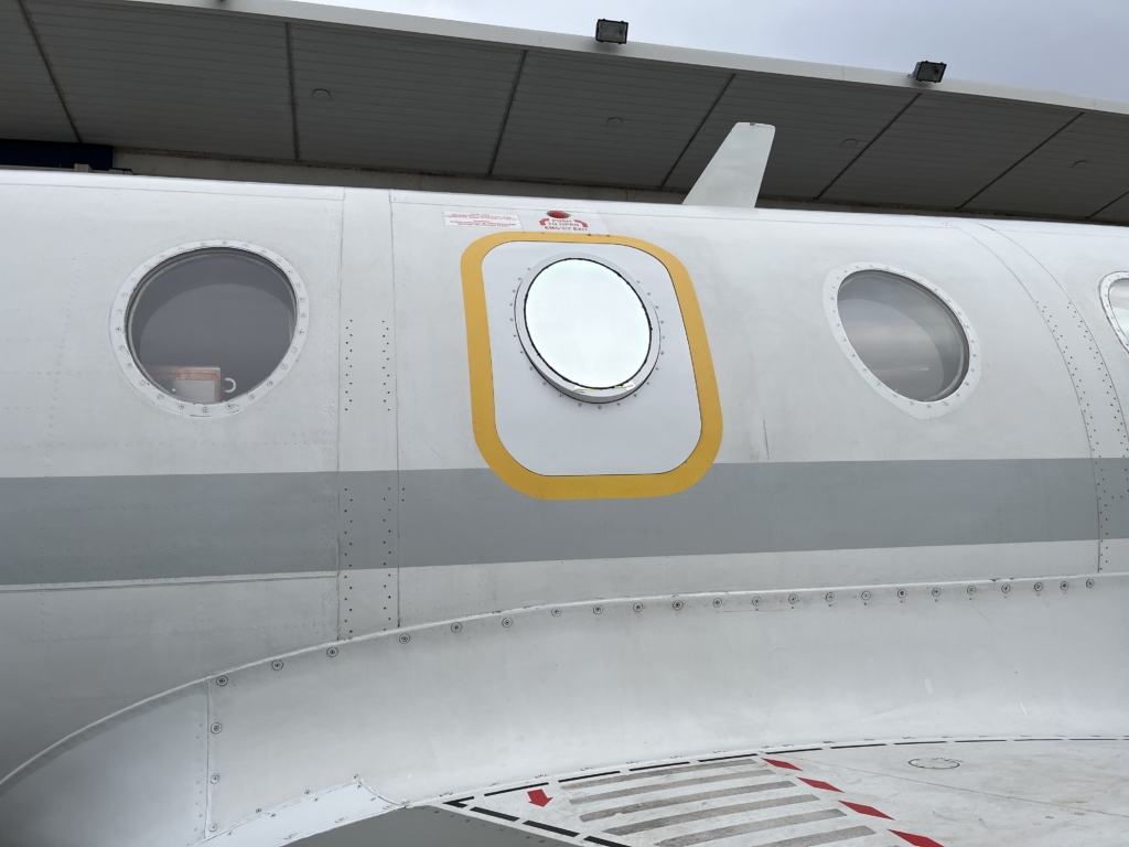 Laser_terminal_seen_from_the_outside