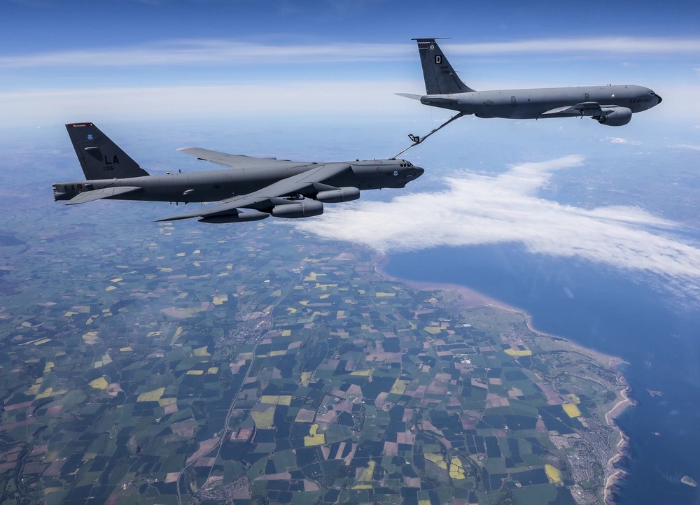 US Air Force Boeing KC-135 aerial refuelling a Boeing B-52 Stratofortress