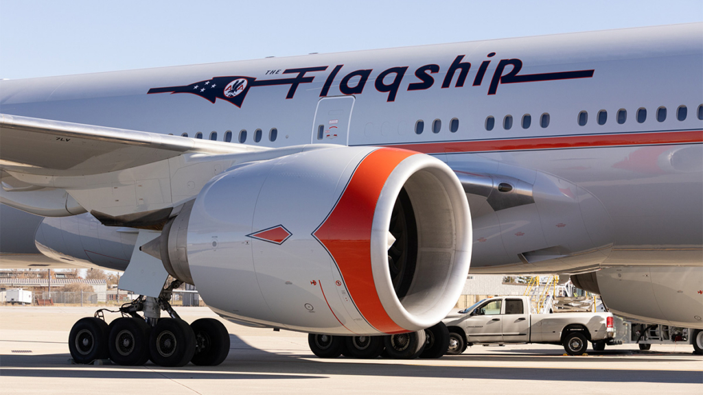 American Airlines Flagship DFW 777-300ER