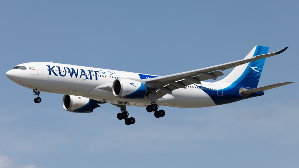 Kuwait Airways Airbus 330-800 neo arriving at Frakfurt Airport