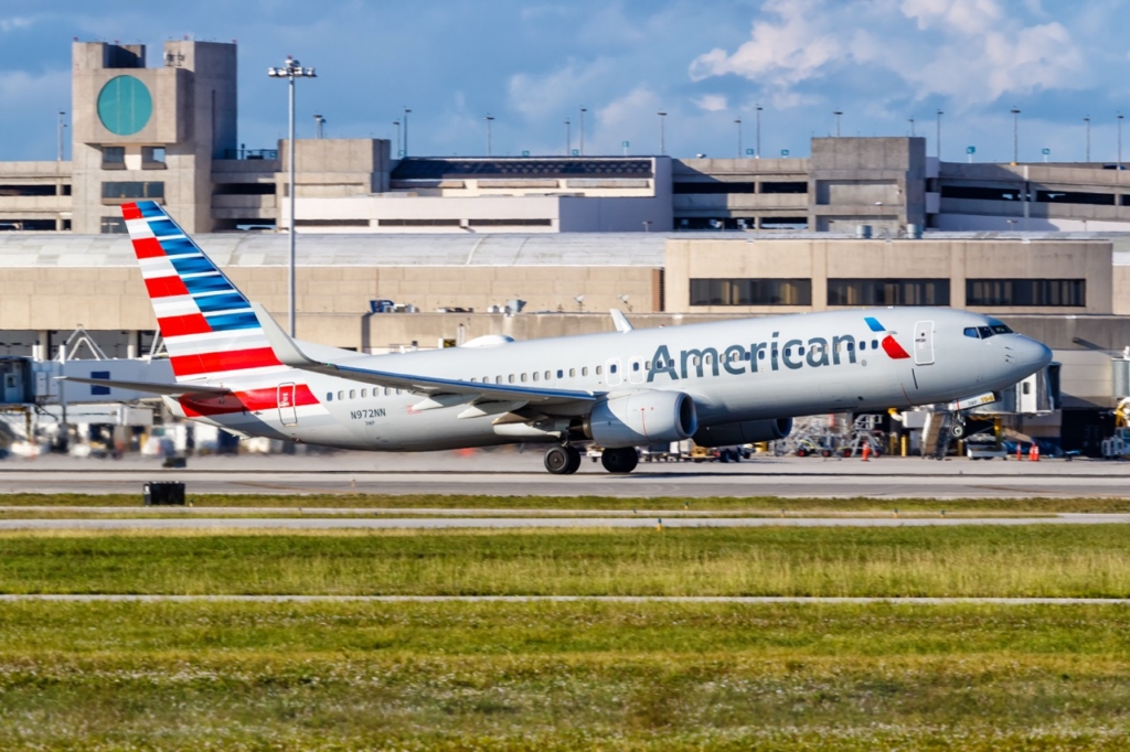 West Palm Beach, United States - November 13, 2022: American Airlines Boeing 737-800 airplane at Palm Beach airport (PBI) in the United States.
