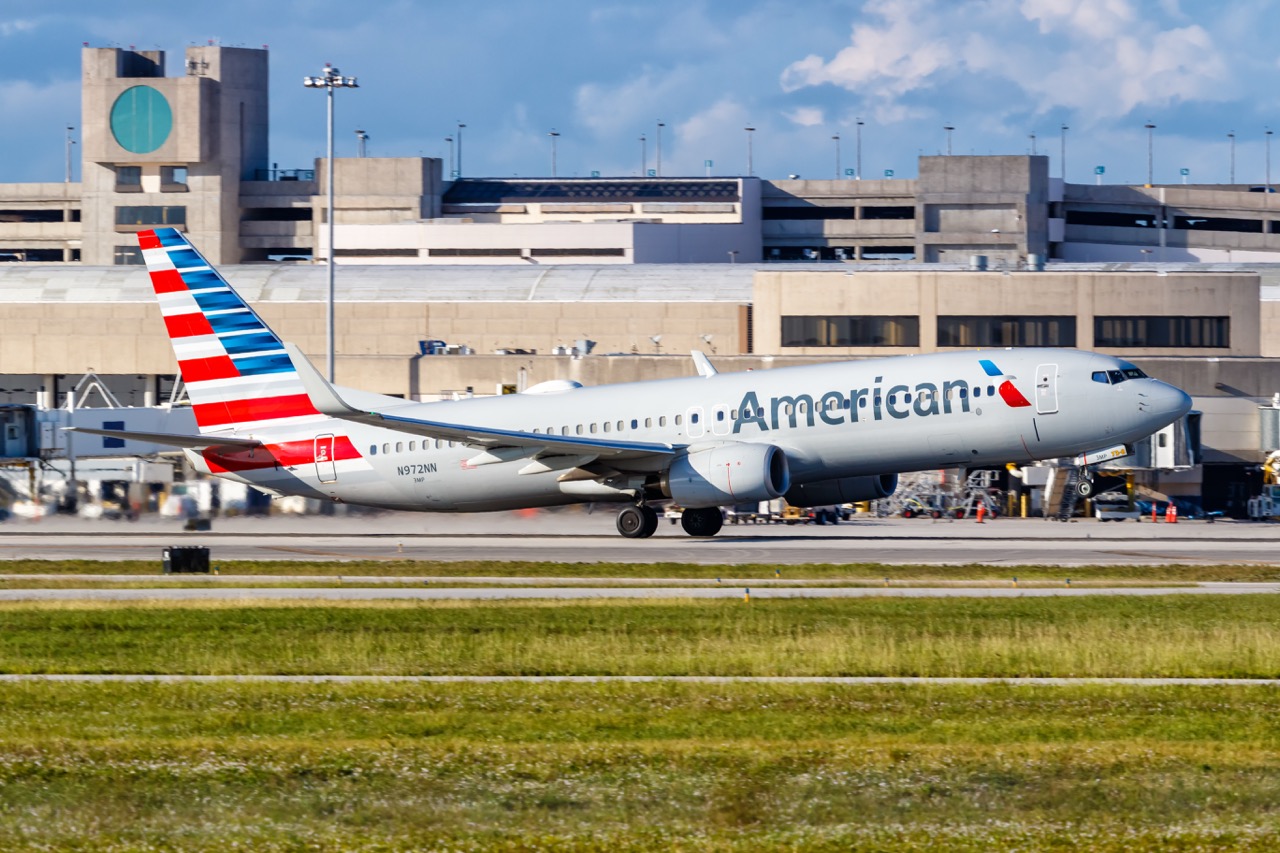 West Palm Beach, United States - November 13, 2022: American Airlines Boeing 737-800 airplane at Palm Beach airport (PBI) in the United States.