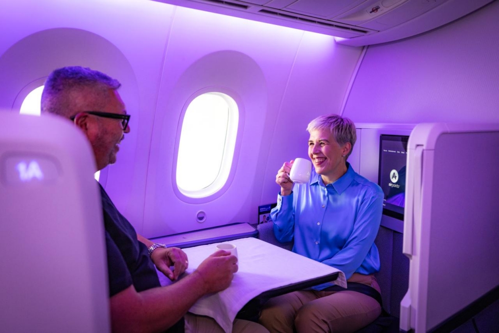 Air New Zealand Business Premier Luxe dual dining
