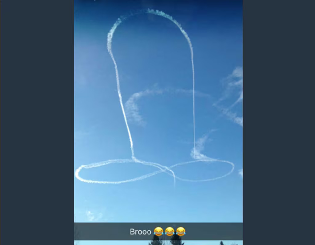 Contrail sky dong