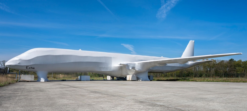 KLM Cityhopper E195-E2 in cocoon storage