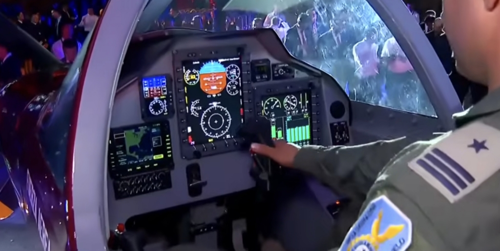 T-40 Newen trainer aircraft for Chile