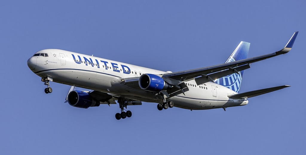 United Boeimg 767-300