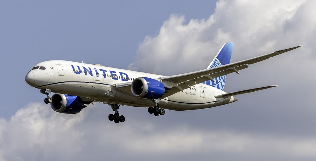 United 787-8