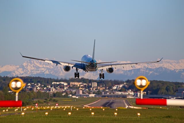 Zurich airport aircraft landing