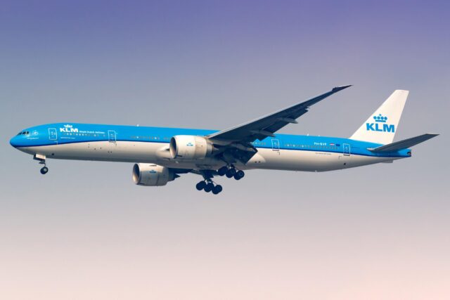 KLM Boeing 777-300ER hantavirus