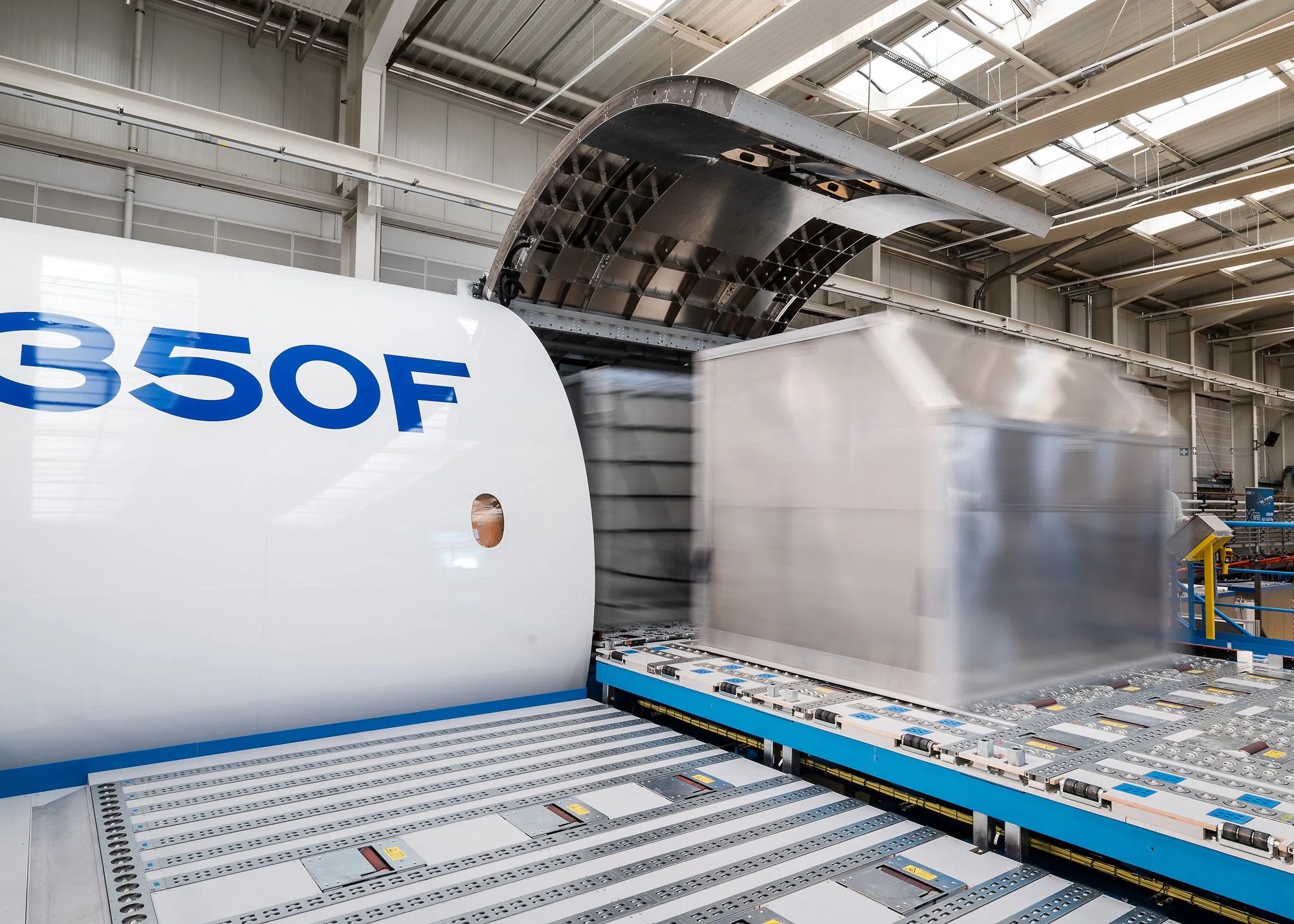 Airbus A350F main deck cargo door testing