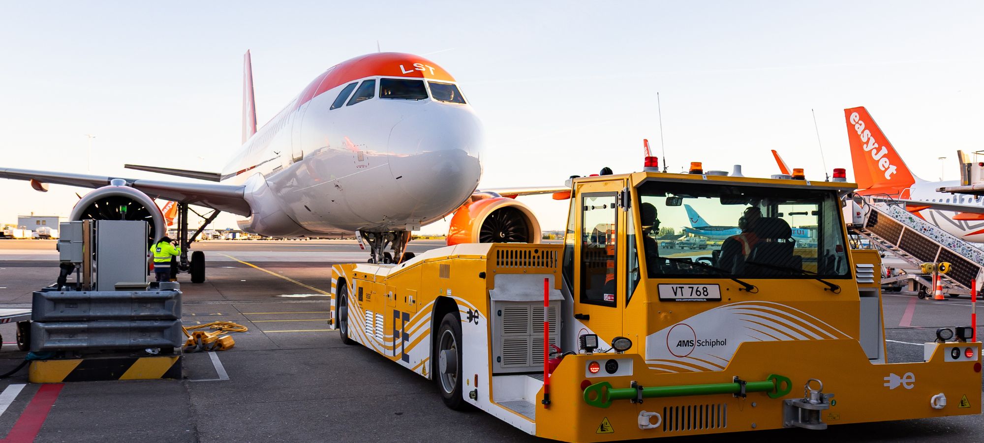 Amsterdam Schiphol partners with easyJet, Airbus and Menzies Aviation on electric TaxiBot deployment
