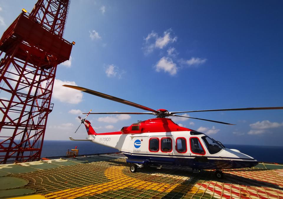 Leonardo AW139 on an oil rig