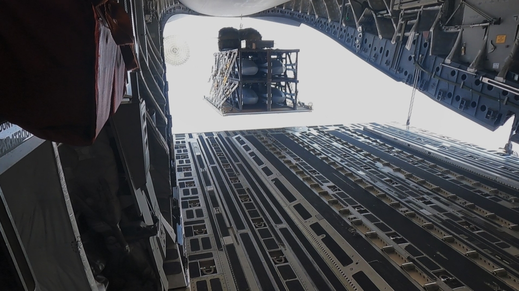 USAF palletised cruise missile drop from cargo plane