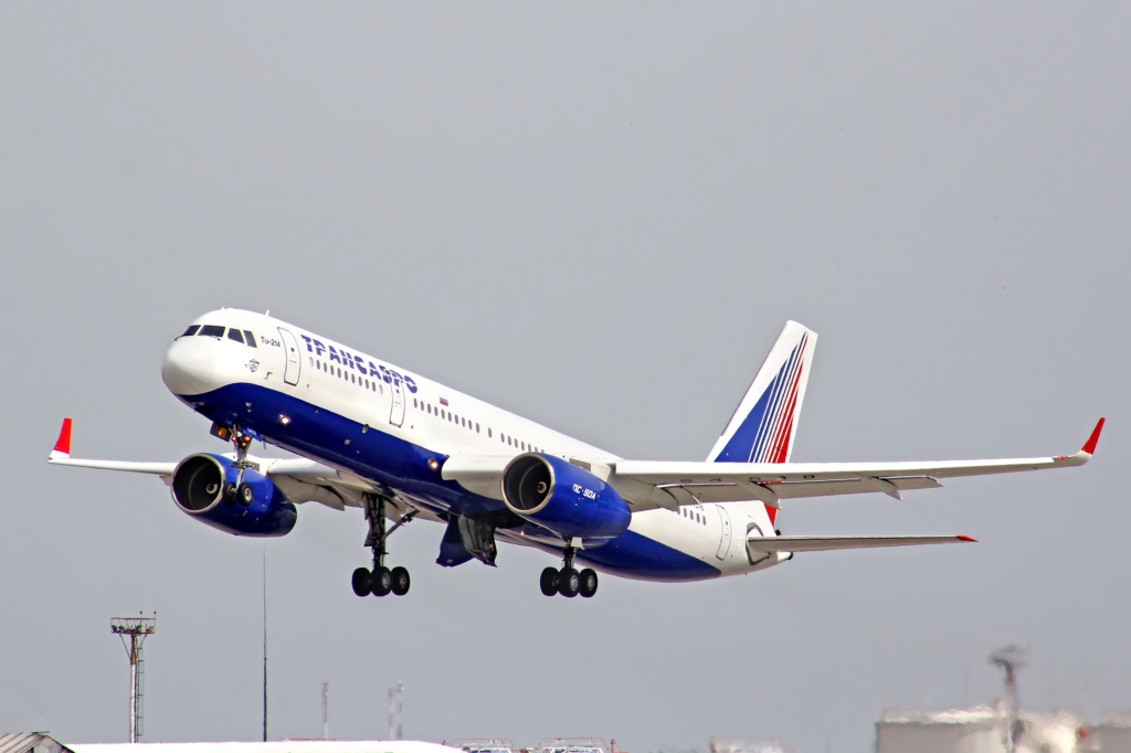 Transaero Tupolev Tu-214