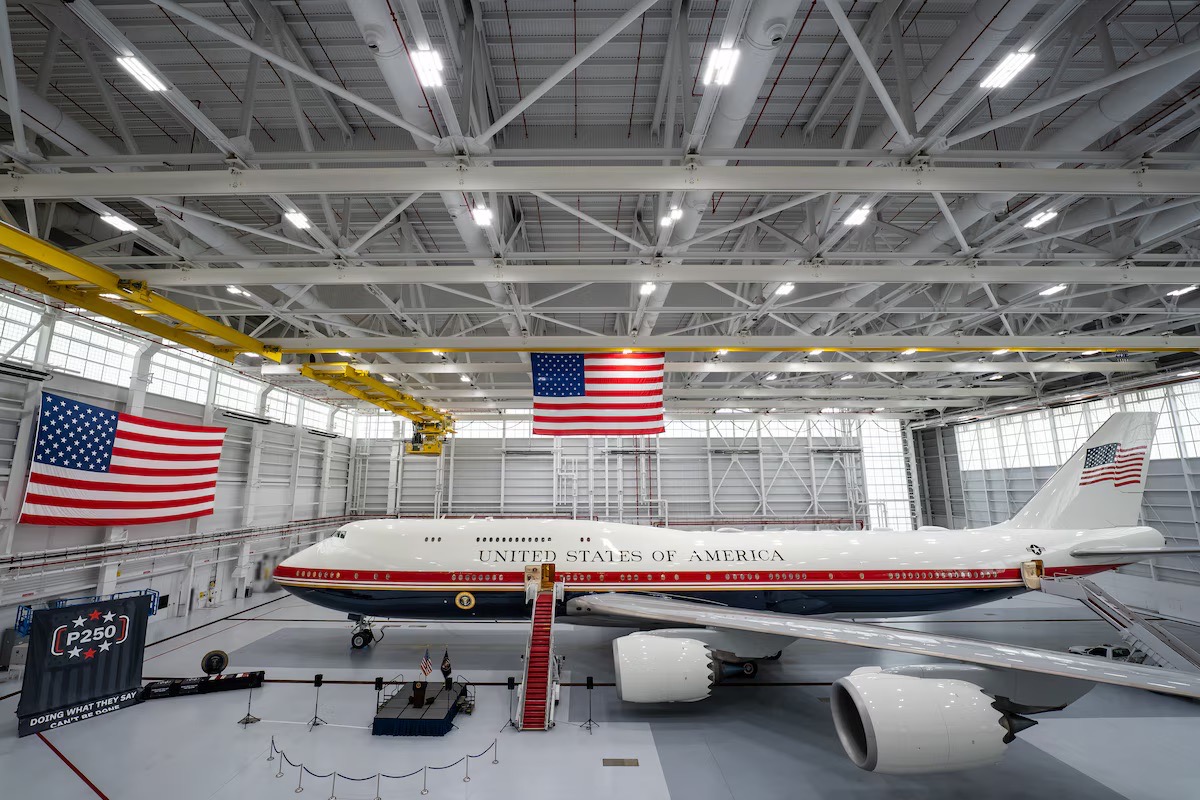 VC-25B Bridge aircraft arrives at Joint Base Andrews, begins commissioning flights.