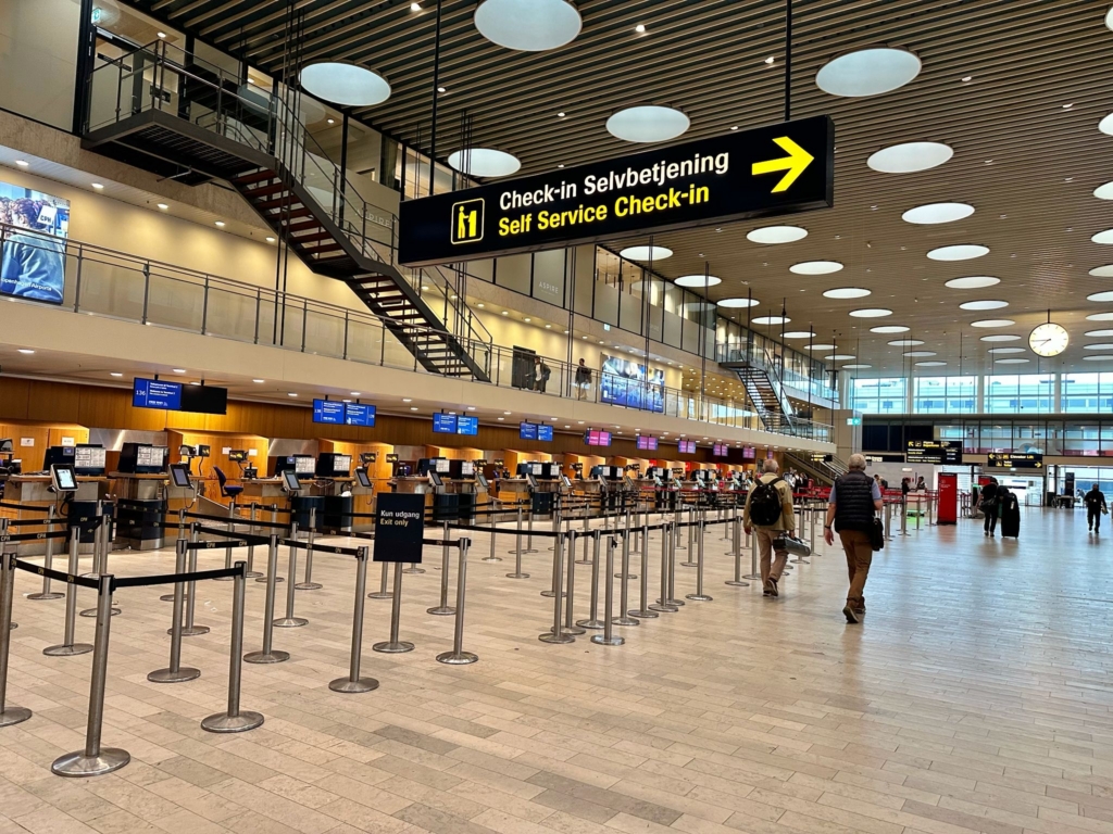 Copenhagen airport departures