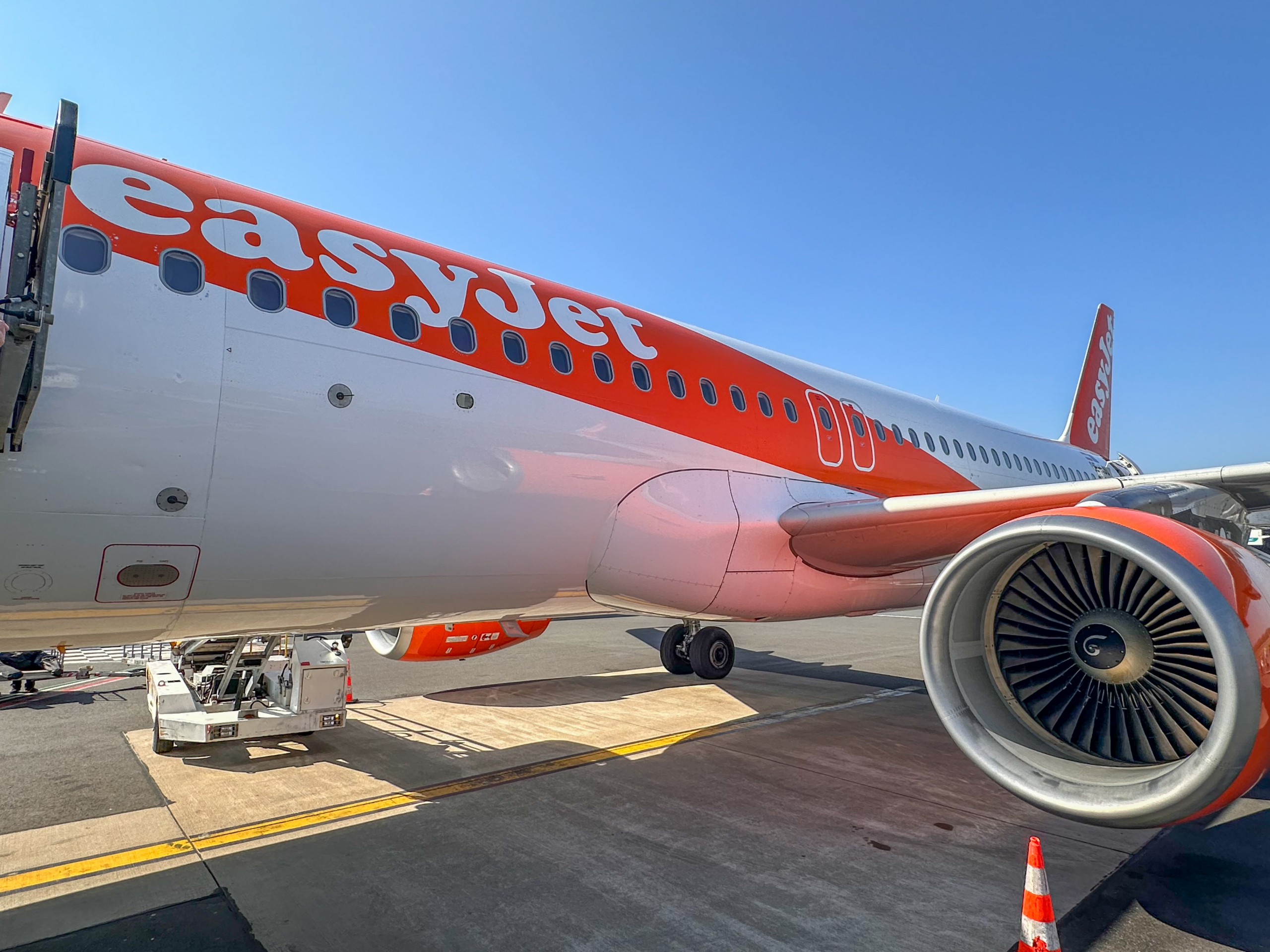 easyJet A320