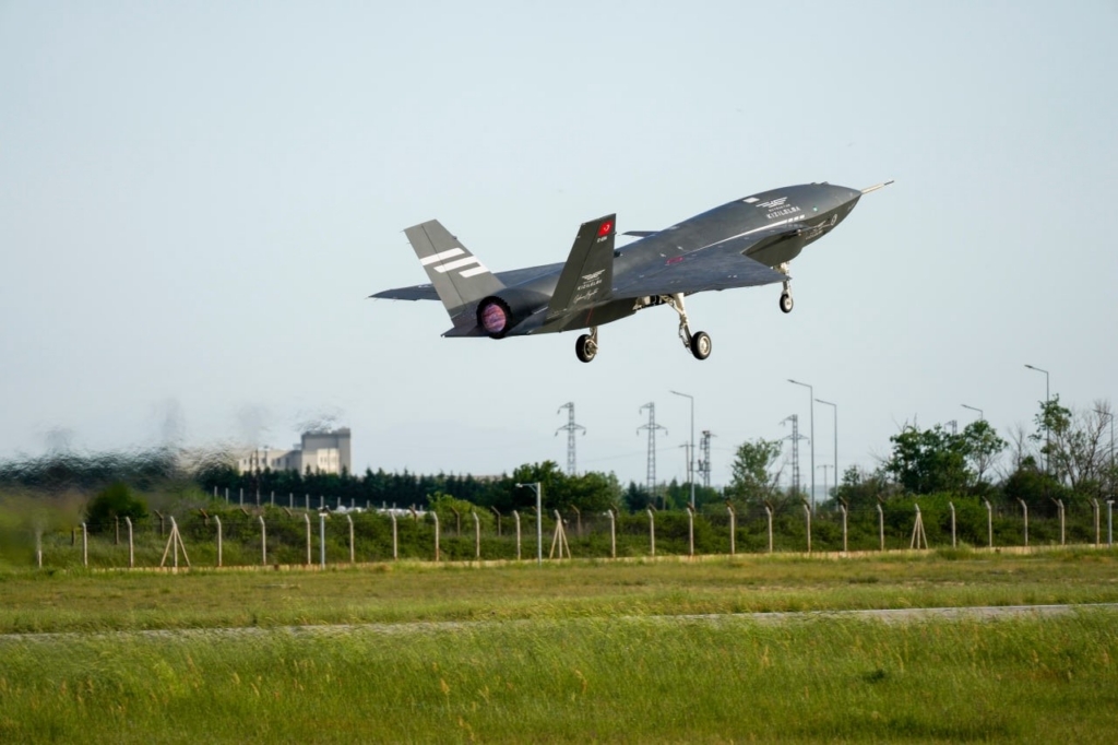 Baykar Kizilema taking off