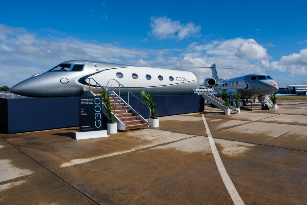 Gulfstream G300 and G400
