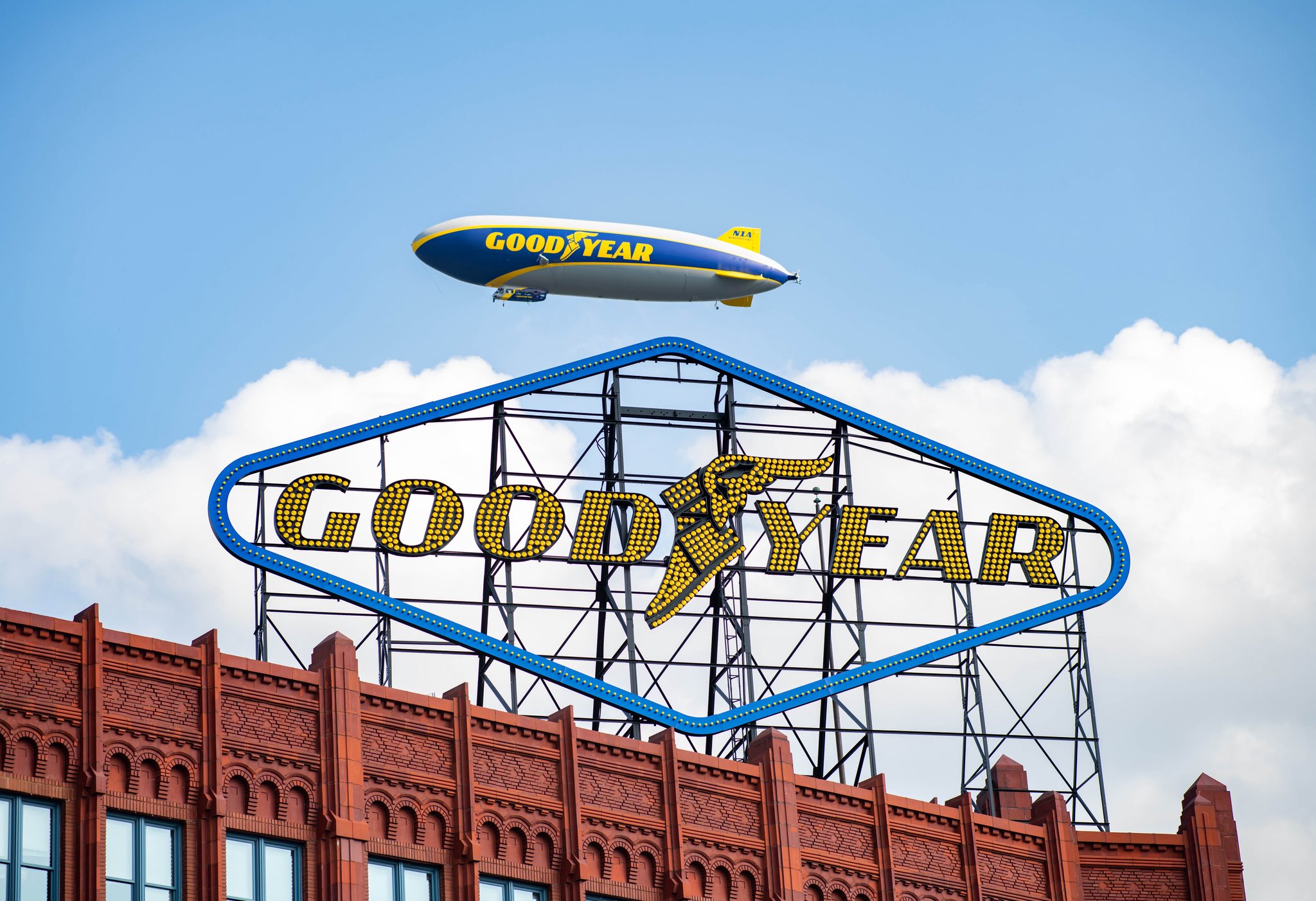 Goodyear blimp