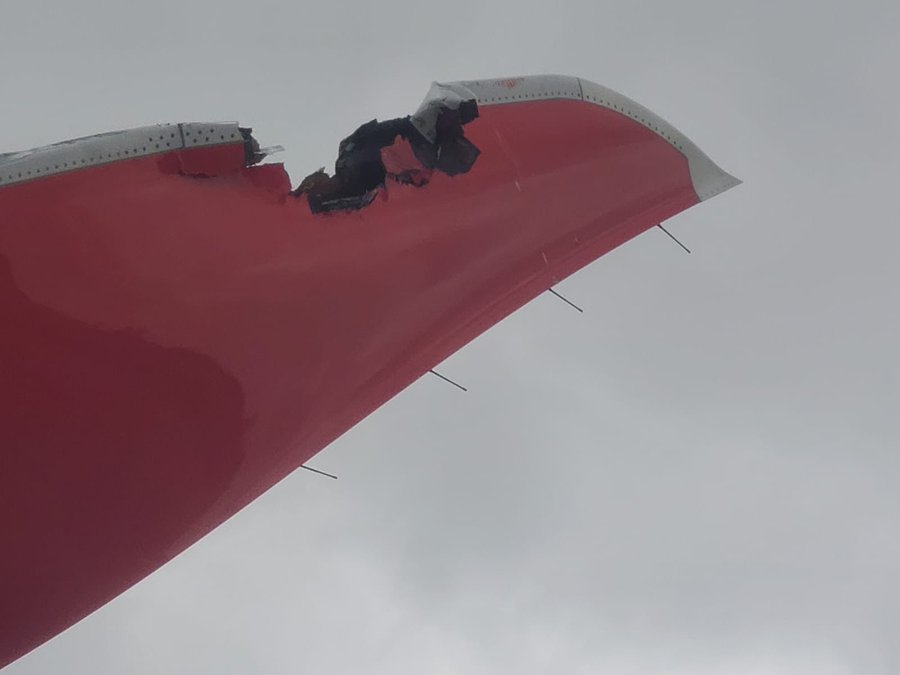 Iberia damaged A350 winglet