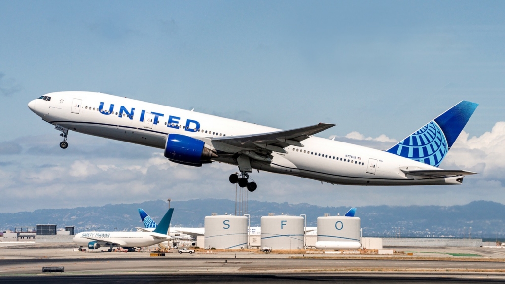 United Airlines first transatlantic flight equipped with Starlink