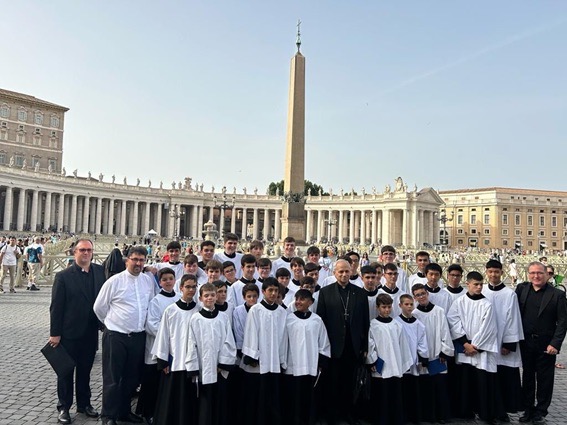 Escolanía de El Escorial choir