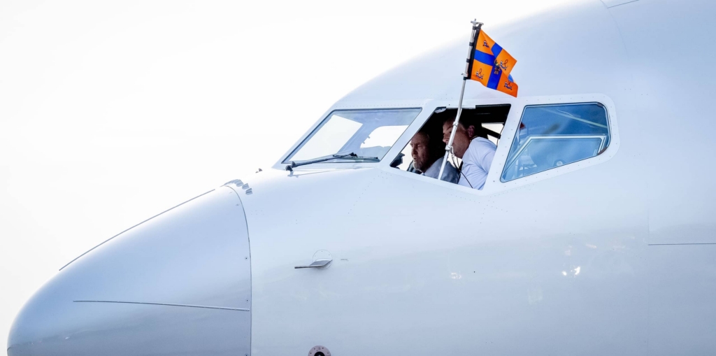King Willem-Alexander operating Dutch government Boeing 737 BBJ